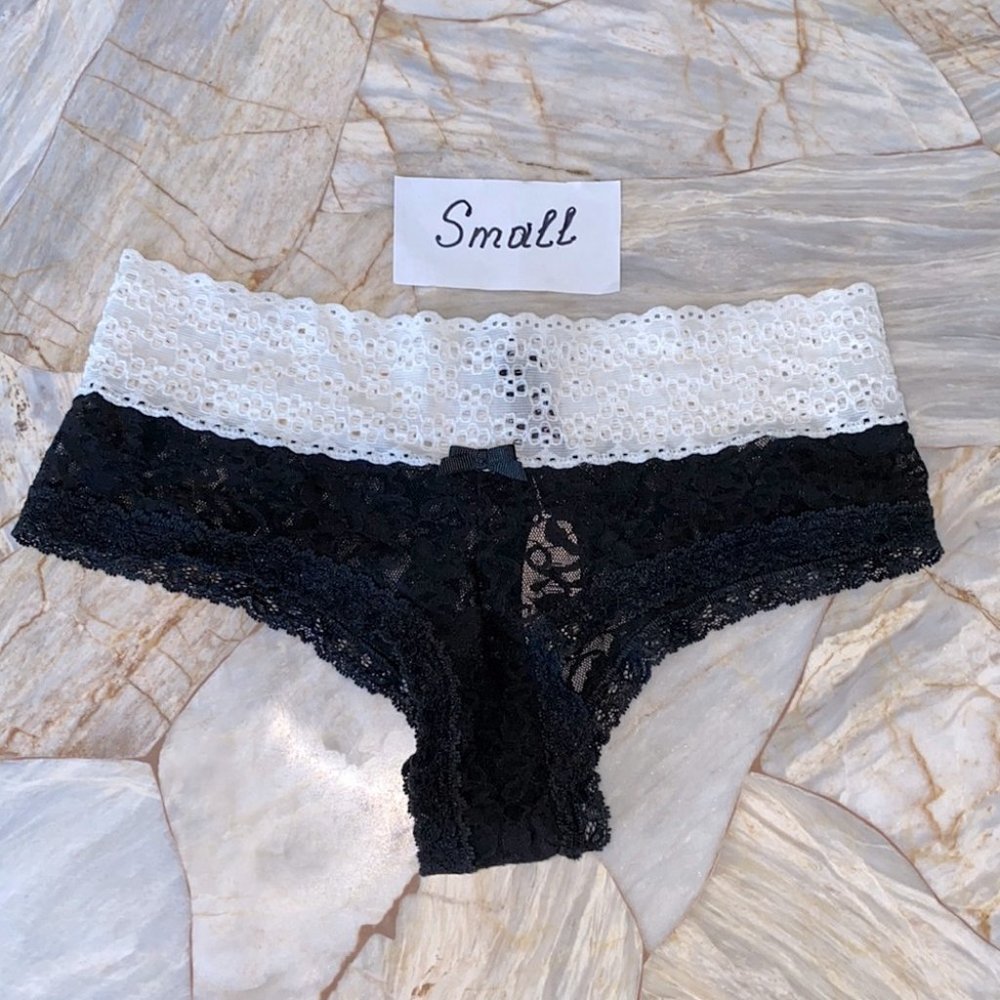 VS The Lacie Black White Lace Small Panty rare